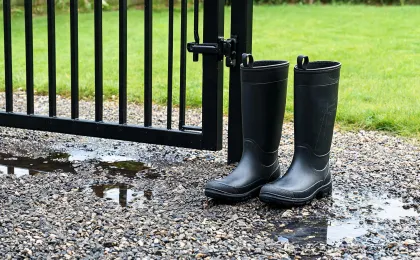 Wellington work boots